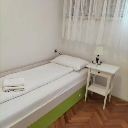 Omiska Apartman *